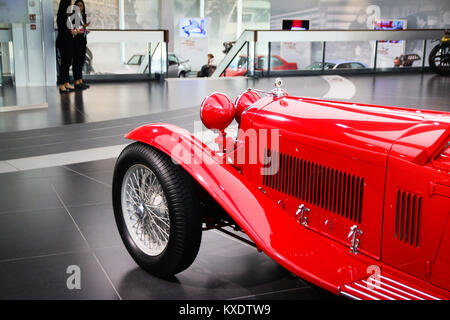 Un superbe Alfa Romeo 8C 2300 Mille Miglia modèle exposé au Musée Historique Alfa Romeo Banque D'Images