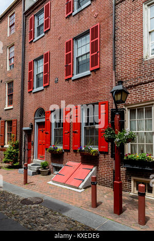 La plus ancienne rue de Philadelphie historique Elfreth's Alley. Banque D'Images