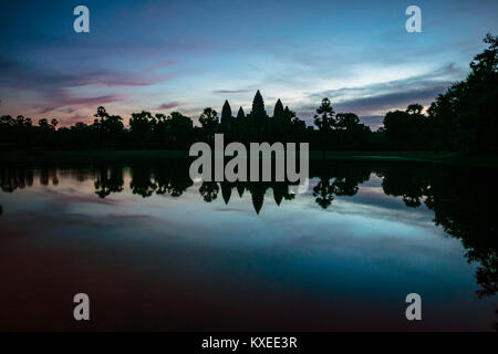 Le lever du soleil, angor Wat, au Cambodge. Banque D'Images