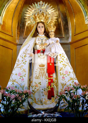 Photographie de l'Iglesia de Santa Quiteria à Alcázar de San Juan, Espagne, montrant l'église de la fin du XVIe au début du XVIIe siècle construite sur les plans de Juan de Herrera et désignée monument culturel. Banque D'Images