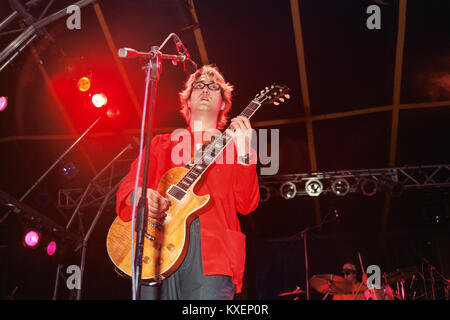 Sean Lennon jouer au festival de Glastonbury 1998, Somerset, Angleterre, Royaume-Uni. Banque D'Images