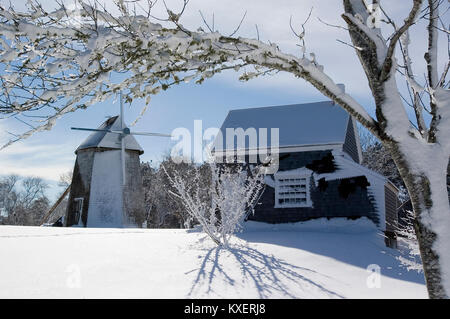 Un moulin à vent historique dans la région de Brewster, Massachusetts à Cape Cod, USA Banque D'Images