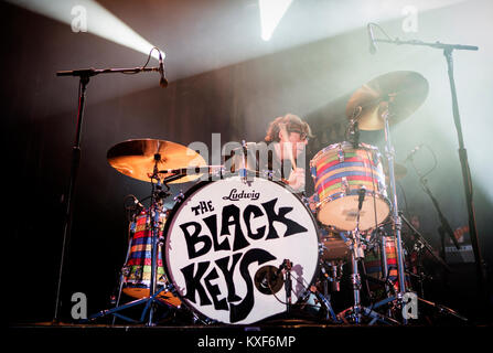 Le groupe de rock américain The Black Keys effectue un concert live au Danish Music Festival 2015 Northside à Aarhus. Ici Patrick Carney musicien à la batterie est représentée sur scène. Le Danemark, 14/06 2015. Banque D'Images
