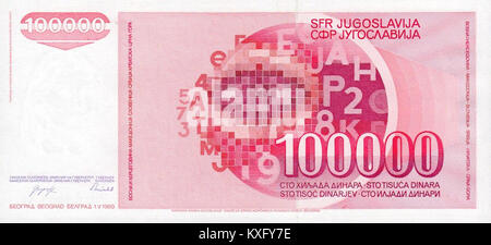 Billet yougoslave de 100 000 dinars de la République fédérative socialiste de Yougoslavie, représentant le contexte économique de la fin du XXe siècle. Banque D'Images