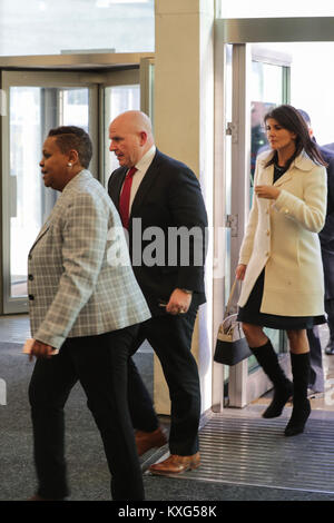 New York, NY, USA. Jan 9, 2018. Organisation des Nations Unies, New York, USA, 09 janvier 2018 - Le général H. R. McMaster et l'Ambassadeur Nikki Haley a visité le Secrétaire général Antonio Guterres pour une réunion aujourd'hui au siège des Nations Unies à New York. Credit : Luiz Rampelotto/ZUMA/Alamy Fil Live News Banque D'Images