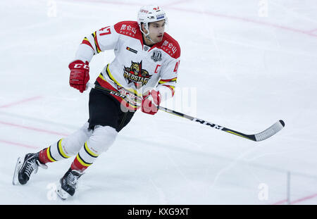 Saint Petersburg, Russie. Jan 9, 2018. Kane de Cory Kunlun HC Red Star en action au cours de la Ligue de hockey de l'équipe 2017/18 match de saison régulière entre SC et HC Red Star Kunlun SKA Saint-pétersbourg au palais de glace, 09 janvier 2018 à Saint-Pétersbourg, en Russie. Crédit : Igor Russak/SOPA/ZUMA/Alamy Fil Live News Banque D'Images