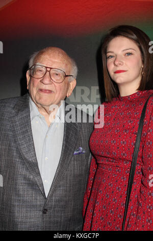 Ed Asner 01/09/2018 Le Los Angeles Premiere de 'l'emploi Loisirs' qui a eu lieu au Pacific Design Center Silver Screen Theatre de West Hollywood, CA Photo : Cronos/Hollywood News Banque D'Images