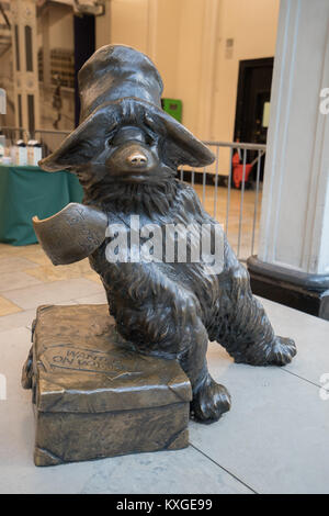 Londres, Royaume-Uni. 10 janvier 2018. Une statue de l'ours Paddington dans la gare de Paddington. Photo : Roger Garfield/Alamy Banque D'Images