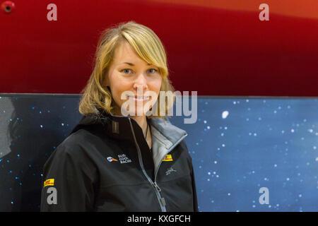 Excel, Londres, Royaume-Uni. 10 janvier, 2018. Marin britannique Susie Goodall en face de la Rustler 36 récemment rénové, a relancé l'avant de sa race. Susie Goodall est l'un des plus jeunes skippers, et la seule femme, d'être en compétition dans la course aux Golden Globe 2018, qui verra trente marins embarquez pour un tour du monde sans escale de 48 000 km des océans du monde sans aucune aide extérieure. Credit : Imageplotter News et Sports/Alamy Live News Banque D'Images