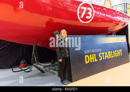 Excel, Londres, Royaume-Uni. 10 janvier, 2018. Marin britannique Susie Goodall en face de la Rustler 36 récemment rénové, a relancé l'avant de sa race. Susie Goodall est l'un des plus jeunes skippers, et la seule femme, d'être en compétition dans la course aux Golden Globe 2018, qui verra trente marins embarquez pour un tour du monde sans escale de 48 000 km des océans du monde sans aucune aide extérieure. Credit : Imageplotter News et Sports/Alamy Live News Banque D'Images