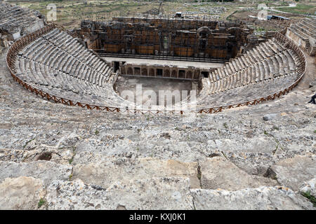 Dans les ruines du théâtre, Hieropolis Pamukkale, Turquie Banque D'Images
