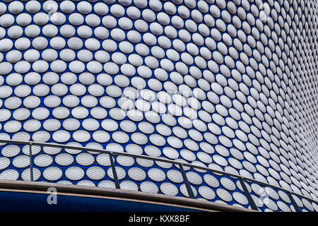 L'emblématique Selfridges bâtiment au cœur du centre-ville de Birmingham. Le bâtiment, qui fait partie du Bullring shopping centre a été achevé en 2 Banque D'Images