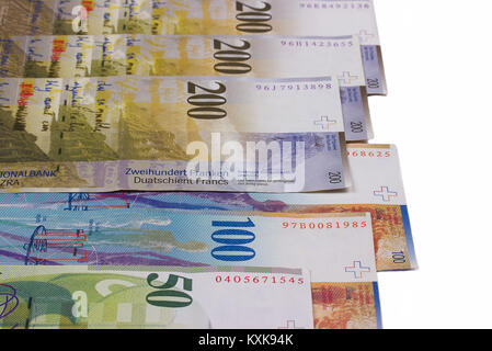 Swiss francs loi isolé sur fond blanc Banque D'Images