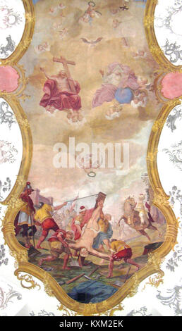 La fresque au plafond de Großostheim, créée par Bechtold, présente des œuvres d'art religieux complexes et des éléments décoratifs typiques de la conception d'une église baroque intérieure en Allemagne. Banque D'Images