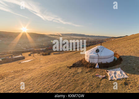 Camp de ger Mongolie Oulan-bator matin lever de soleil Banque D'Images
