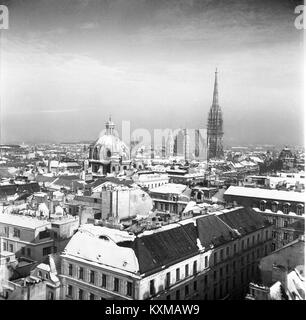 Des toits de Vienne, Autriche en hiver 1956 Banque D'Images