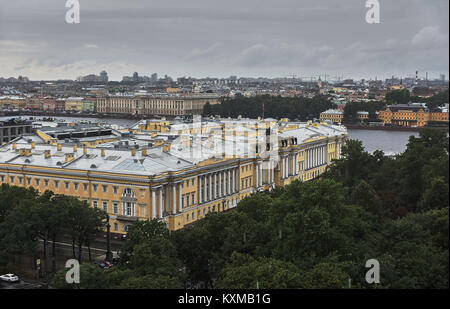 Panorama de Saint-Pétersbourg à partir d'une vue à vol d'oiseau. Avis de Saint-Pétersbourg à partir d'une vue à vol d'oiseau, de la Russie, à midi, le soleil au zénith, paysage urbain Banque D'Images