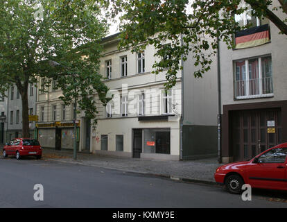 Berlin-Spandau Adamstraße 8 est une photographie d'un monument culturel situé à Adamstraße 8 dans le quartier Wilhelmstadt de Berlin-Spandau, en Allemagne, prise par le photographe Norhei le 9 octobre 2011. Banque D'Images