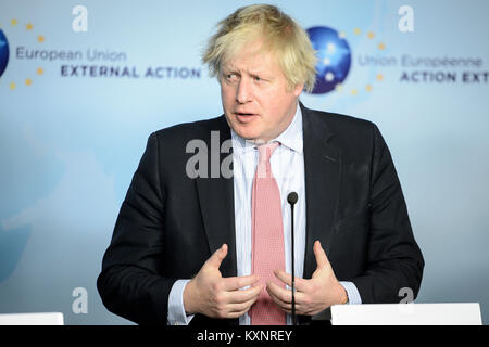 Bruxelles, Bxl, Belgique. Jan 11, 2018. Les ministres européens des affaires étrangères de Grande-Bretagne, Boris Johnson donne une conférence de presse après une rencontre avec le Ministre iranien des affaires étrangères Jawad Zarif au Service européen d'Action Extérieure (SEAE) siège à Bruxelles, Belgique le 11.01.2018 par Wiktor Dabkowski Wiktor Dabkowski/crédit : ZUMA Wire/Alamy Live News Banque D'Images