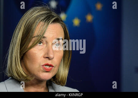 Bruxelles, Bxl, Belgique. Jan 11, 2018. Federica Mogherini, haut représentant pour la politique étrangère donne une conférence de presse après une rencontre avec le Ministre iranien des affaires étrangères Jawad Zarif au Service européen d'Action Extérieure (SEAE) siège à Bruxelles, Belgique le 11.01.2018 par Wiktor Dabkowski Wiktor Dabkowski/crédit : ZUMA Wire/Alamy Live News Banque D'Images