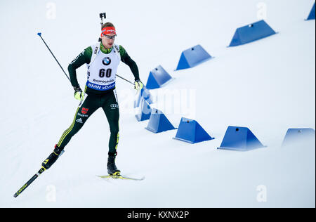 Inzell, Allemagne. 10 janvier, 2018. Johannes Biathlet Kuehn de Allemagne skis pendant la course à Chiemgau Arena à Inzell, Allemagne, 10 janvier 2018. Crédit : Sven Hoppe/dpa/Alamy Live News Banque D'Images