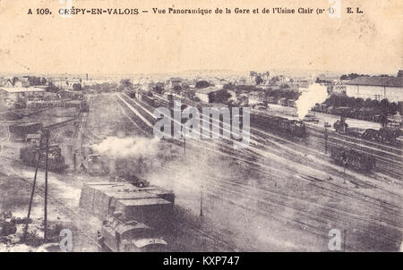 EL A109 - CREPY-EN-VALOIS - Vue panoramique de la gare et de l'usine Clair (n°1) Banque D'Images