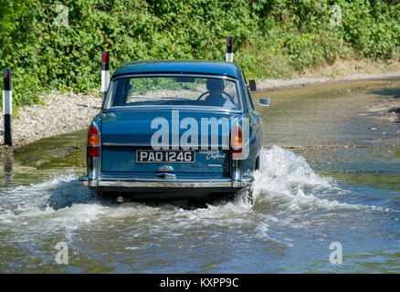 1963 Morris Oxford classic berline familiale britannique Banque D'Images