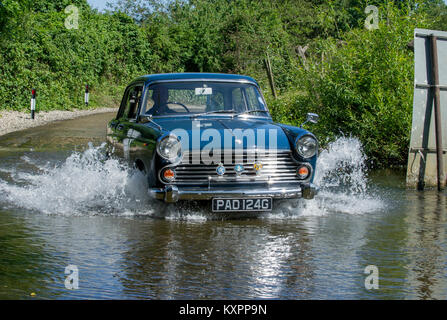 1963 Morris Oxford classic berline familiale britannique Banque D'Images