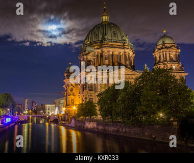 Cathédrale de Berlin, plus grande église de la ville situé dans l'île aux musées dans l'arrondissement de Mitte Banque D'Images