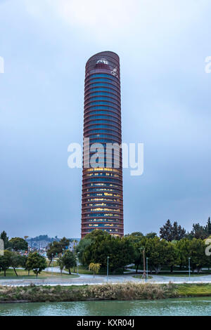 Le Sevilla Tower (Espagnol : Torre Sevilla) est un gratte-ciel de Séville, Espagne Banque D'Images