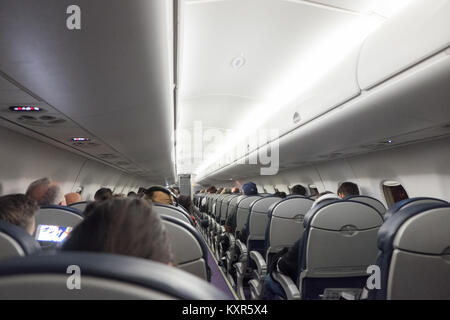 À bord tôt le matin vol Flybe de l'aéroport de Birmingham à Toulouse,France,Europe,Europe. Banque D'Images