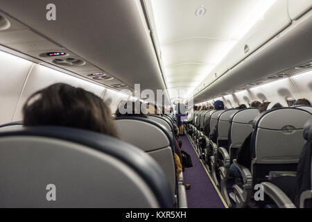 À bord tôt le matin vol Flybe de l'aéroport de Birmingham à Toulouse,France,Europe,Europe. Banque D'Images