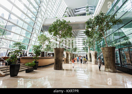 Singapour - le 18 octobre 2014 : l'intérieur de l'hôtel Marina Bay Sands. Banque D'Images