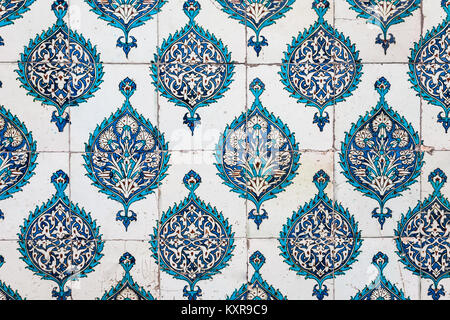 ISTANBUL, TURQUIE - 06 septembre 2014 : Belle décoration à l'intérieur du palais de Topkapi, le 06 septembre 2014 à Istanbul, Turquie. Banque D'Images