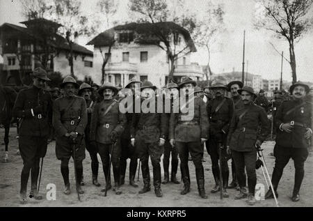 Concentración de tropas en la playa de Ondarreta, con destino a guerra de África (3 de 8) - Fondo Car-Kutxa Fototeka Banque D'Images