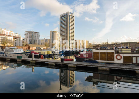 Londres, Angleterre - janvier 2018. Vue sur Marina, peuplier, Blackwall Londres. Banque D'Images