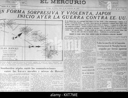 Un article de journal historique du 8 décembre 1941, publié dans El Mercurio, couvrant l’attaque surprise du Japon contre les États-Unis à Pearl Harbor, signalant le début du conflit du Pacifique pendant la seconde Guerre mondiale Banque D'Images