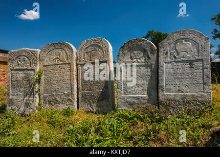 Pierres tombales au cimetière juif à Lubaczow, Pologne Malopolska, Banque D'Images