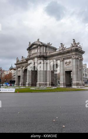 La Puerta de Alcalá, Madrid, Espagne Banque D'Images