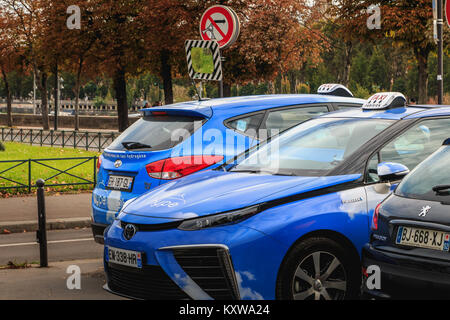 PARIS, FRANCE - 07 octobre 2017 : Taxi Parisien Hype de la Compagnie Electrique Taxi Parisien, la première flotte de taxis de l'hydrogène lancé dans le wor Banque D'Images