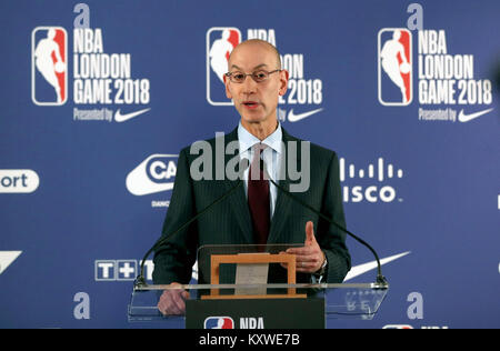 La commissaire Adam NBA Silver préside une conférence de presse avant le match NBA 2018 Londres à l'O2 Arena, Londres. ASSOCIATION DE PRESSE Photo. Photo date : Jeudi 11 janvier 2018. Histoire voir l'ACTIVITÉ DE BASKET-BALL de Londres. Crédit photo doit se lire : Simon Cooper/PA Wire. RESTRICTIONS : usage éditorial uniquement, pas d'utilisation commerciale sans autorisation préalable Banque D'Images