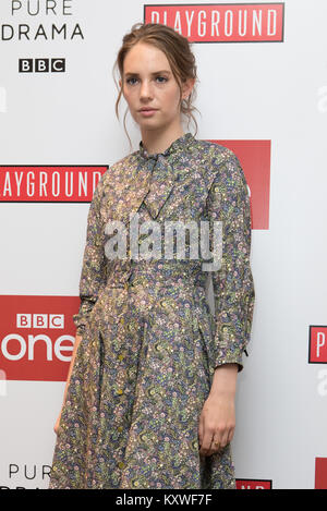 Les acteurs et les administrateurs assistent à une séance de photos pour les femmes Peu d'examen préalable type : Maya Hawke Où : London, Royaume-Uni Quand : 11 Déc 2017 Crédit : Phil Lewis/WENN.com Banque D'Images