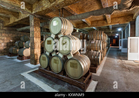 Erevan, Arménie - 28 septembre 2015 : Wine Cellar dans Yerevan Brandy Company 'Ararat' Banque D'Images