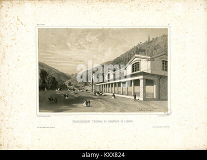 Cette photographie historique montre les Thermes de Bagnères-de-Luchon dans les Pyrénées, un complexe thermal du XIXe siècle réputé pour son hydrothérapie et son rôle dans la culture française de la santé et des loisirs. Banque D'Images