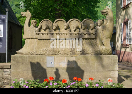 Jolly, steerman montre la sculpture sur pierre de vin romain, navire trouver historique à Neumagen-Dhron, Moselle, Rhénanie-Palatinat, Allemagne, Europe Banque D'Images