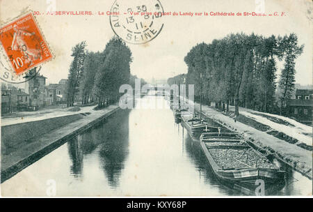 GF 30 - Aubervilliers - Le Canal - Vue prise du Pont du Landy sur la Cathédrale de St-Denis Banque D'Images