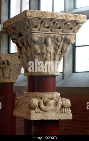 Gilabertus - Chapiteau de colonnes jumelles , Les vierges sages et les vierges folles - Musée des Augustins - MOI 34 (4) Banque D'Images