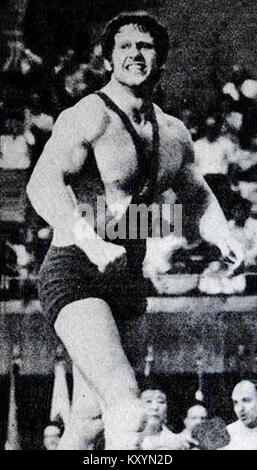 Ce portrait de 1978 représente Harald Büttner, un artiste allemand connu pour ses contributions au monde de l'art. L'image capture sa ressemblance, reflétant les styles artistiques et le contexte culturel de la fin du XXe siècle. Banque D'Images