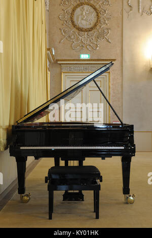 Salle de séjour, piano, Théâtre Reggio di Parma, Parme, Italie, 2013. Banque D'Images