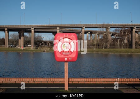 Spaghettis à la sortie A38(M) Birmingham Ring Road Interchange Hil graveleux concrètes apprivoiser la rivière Banque D'Images